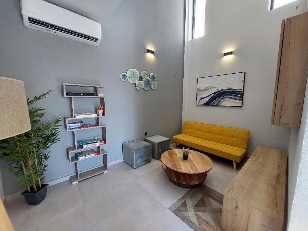 Vasileiadou Suites & Maisonettes フロギタ エクステリア 写真